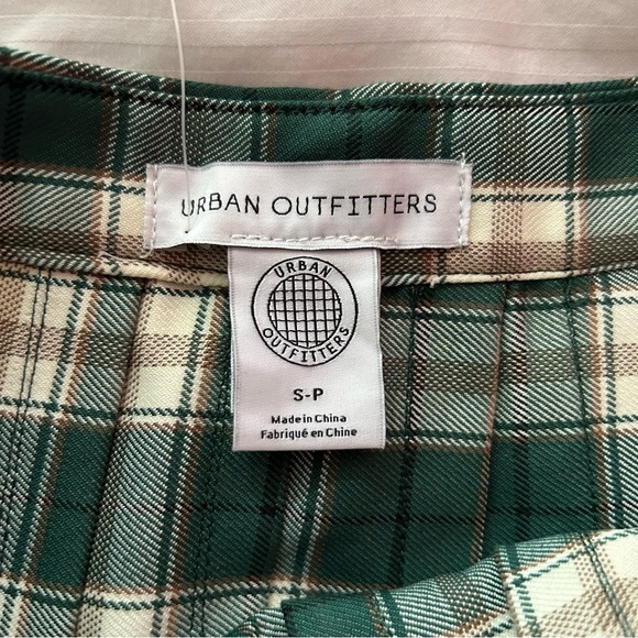 NWT urban outfitters pleated mini skirt - Picture 2 of 4